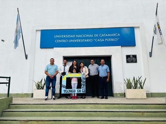 NUEVOS PROFESIONALES EN LA TECNICATURA UNIVERSITARIA EN INFORMÁTICA