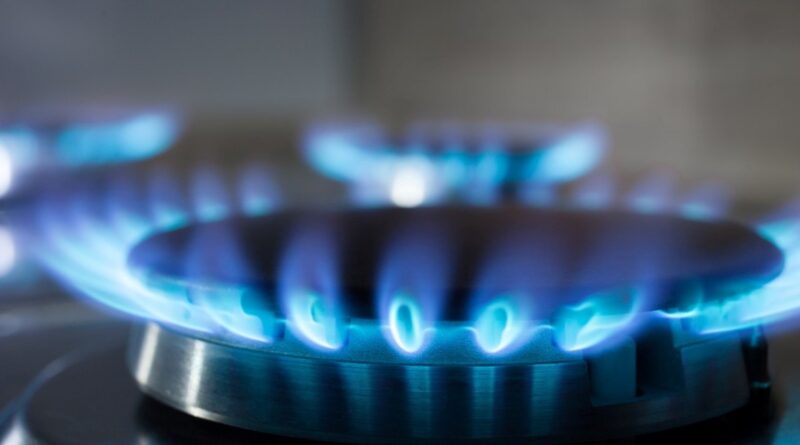 El Gobierno libera las tarifas: sube el gas 3,8% y se esperan aumentos de luz, nafta y otros servicios